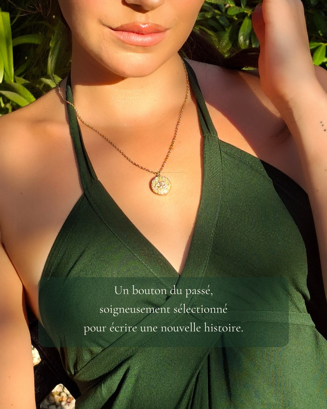 Collier Héritage Doré – Bouton vintage upcyclé